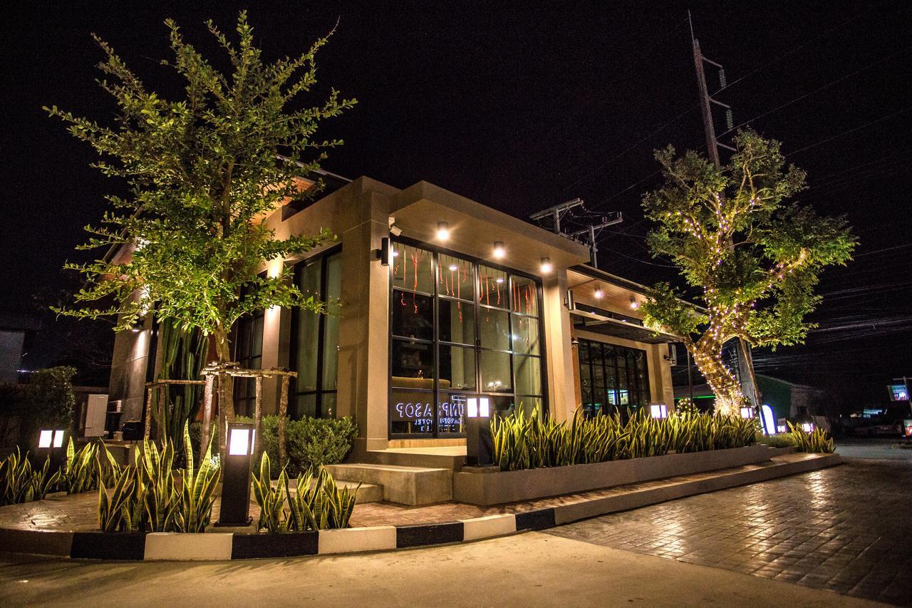 Bunprasop Garden Hotel 나콘시탐마랏 외부 사진